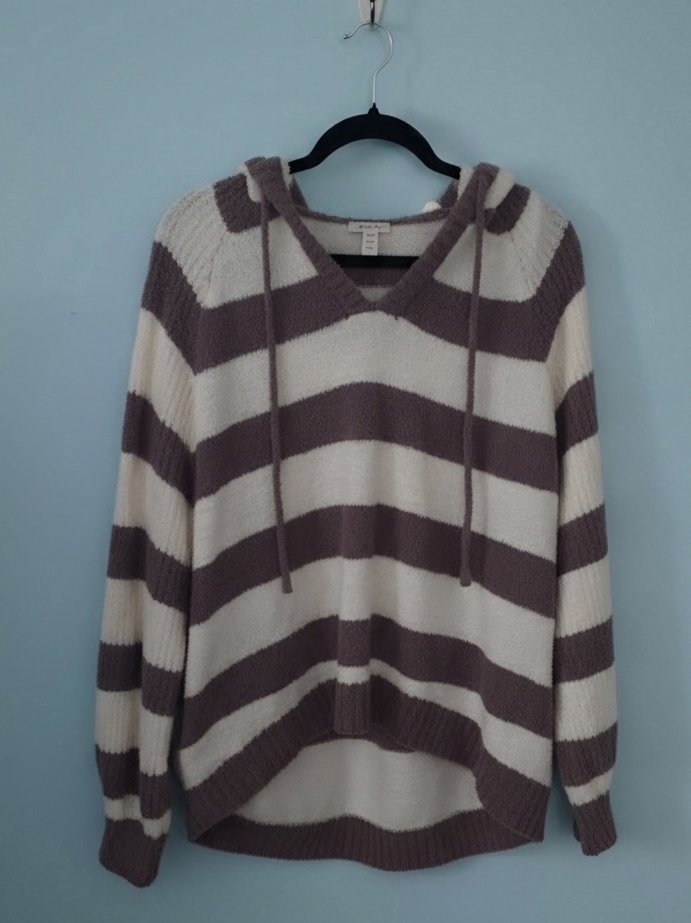 SO Striped V-Neck Hoodie Sweater in Cream & Taupe